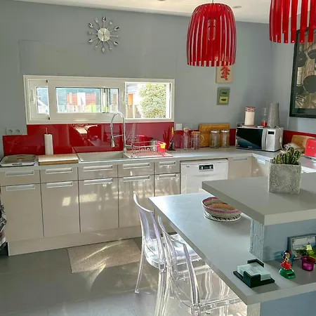 Prázdninový dům Contemporary House Near Landes Beaches